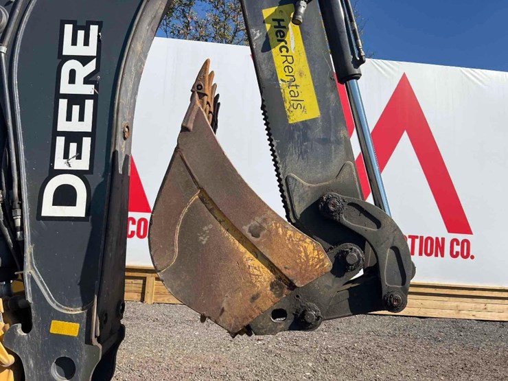 deere-410l-image-17