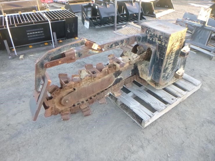 lowe-21c-skid-steer-trencher-image-1