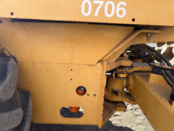 caterpillar-cp-563d-image-19
