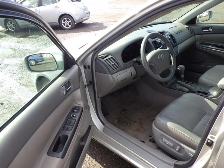 2006-toyota-camry-sedan-image-5