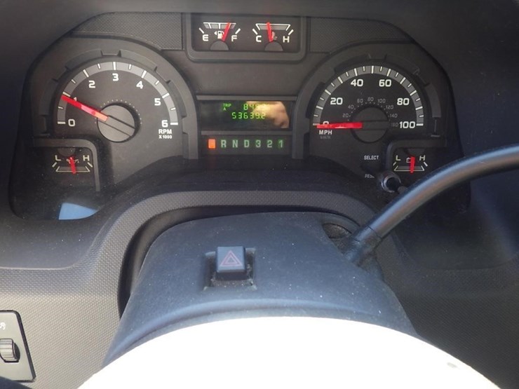 2015-ford-e350-image-11