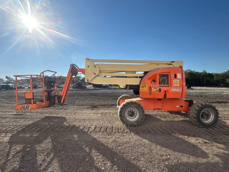 2014-jlg-4550aj-series-ii-manlift-image-5
