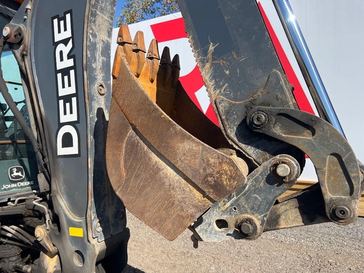deere-410l-image-29