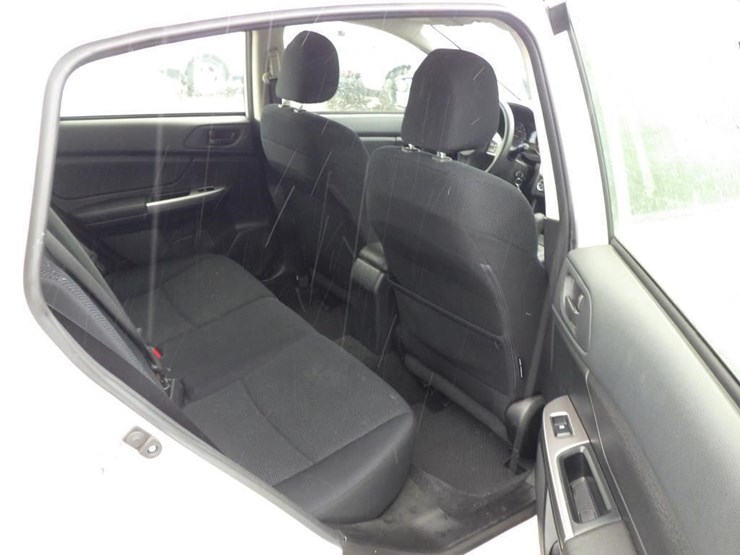 2015-subaru-impreza-sedan-image-8