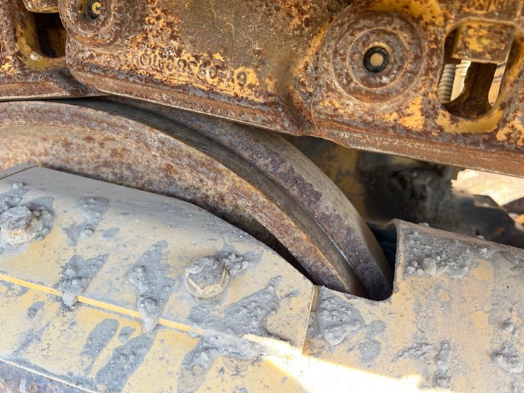 caterpillar-d4k-xl-image-12