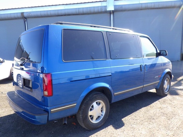 1995-chevrolet-astro-image-3
