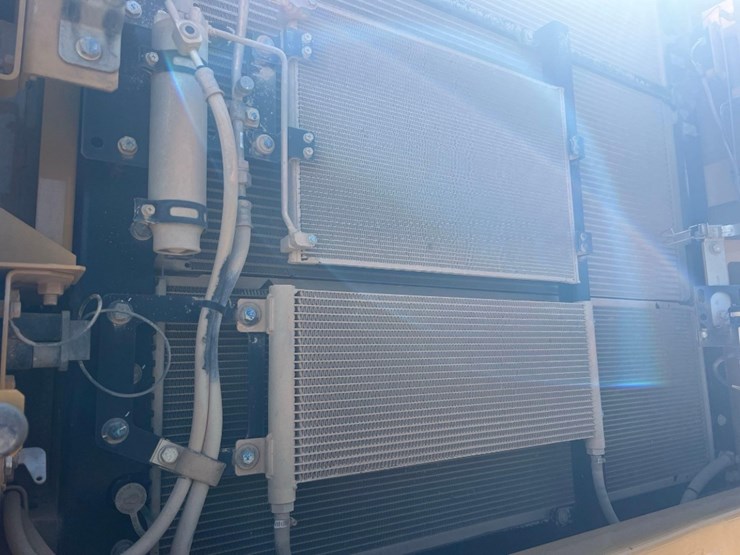 2021-caterpillar-336gc-image-31