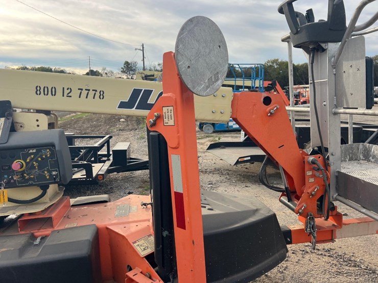 2016-jlg-t350-image-19