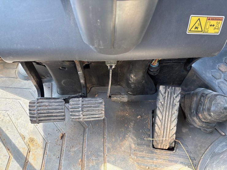 caterpillar-415f2-image-25