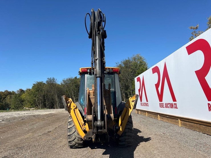 deere-410l-image-3
