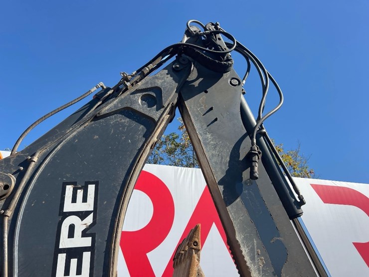 deere-410l-image-23