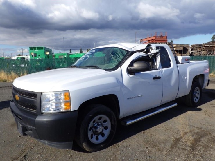 2013-chevrolet-1500-image-1