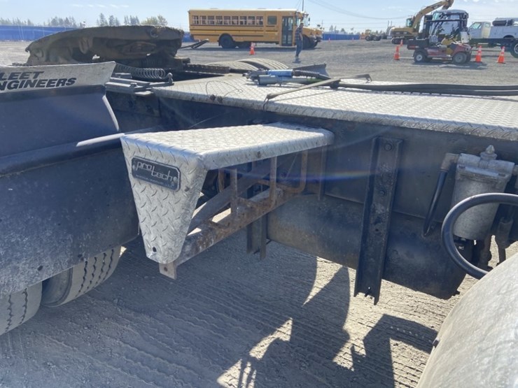 2000-kenworth-t800-image-29