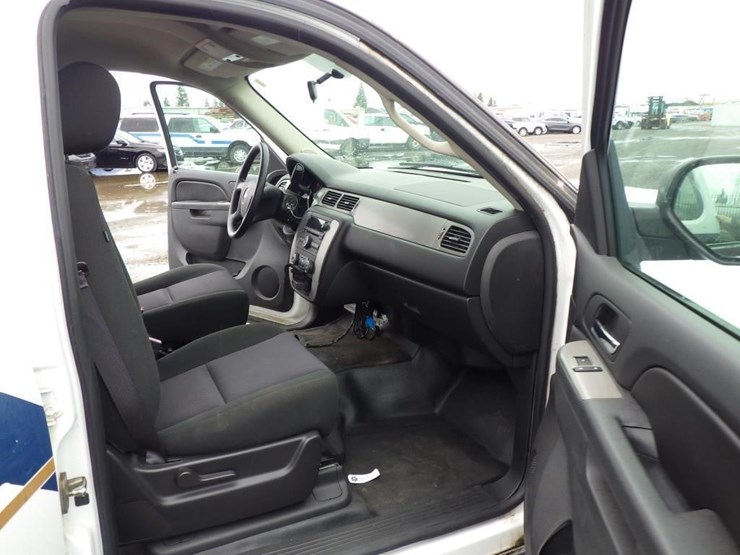 2014-chevrolet-tahoe-image-6
