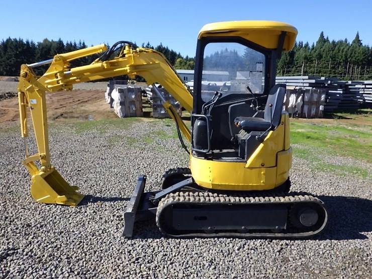 komatsu-pc12-image-6