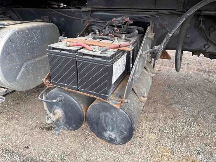 2008-international-workstar-7400-image-16