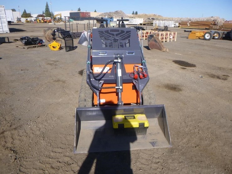 tpm-t460-skid-steer-track-loader-image-6