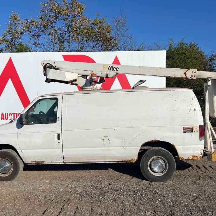 2006 FORD E350