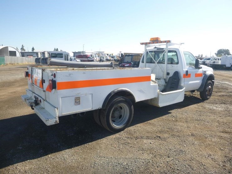 2008-ford-f550-image-3
