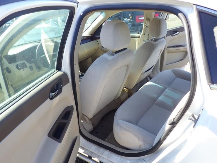 2008-chevrolet-impala-sedan-image-7