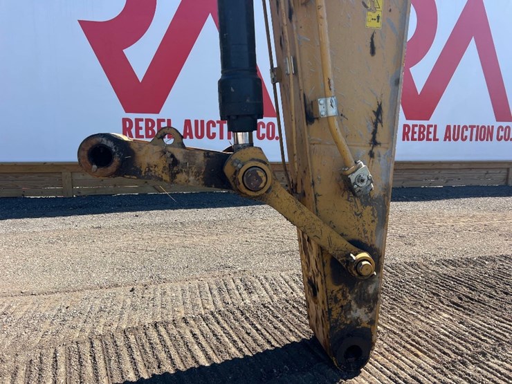 2021-caterpillar-336gc-image-9