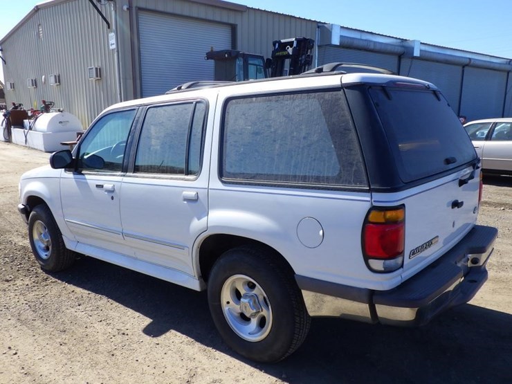1996-ford-explorer-image-4