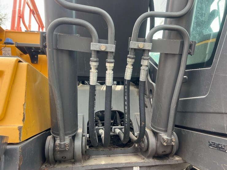 volvo-ec220el-image-14