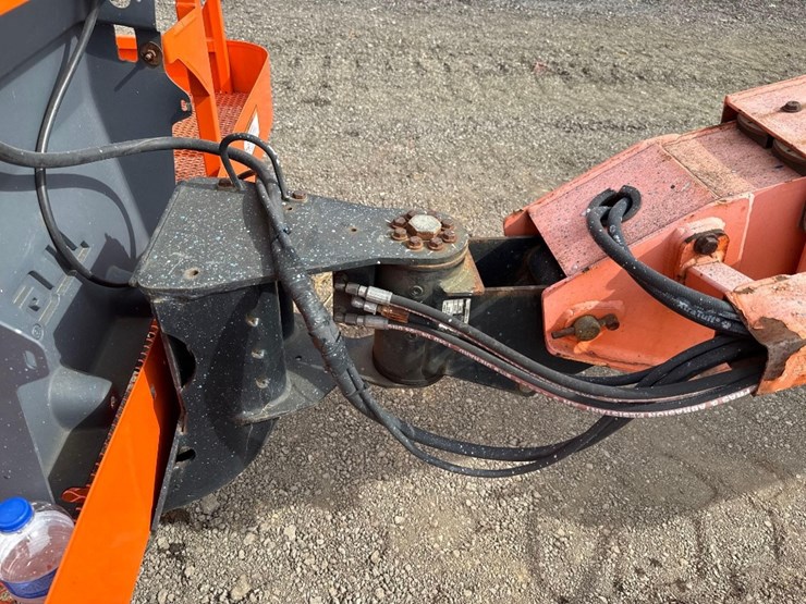 2006-jlg-600s-image-19
