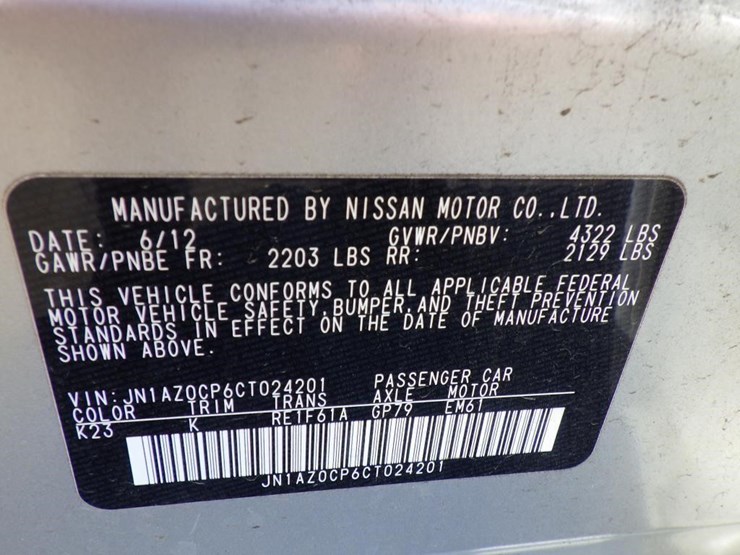 2012-nissan-leaf-sedan-image-16