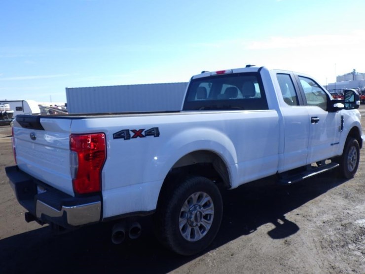 2022-ford-f250-image-3