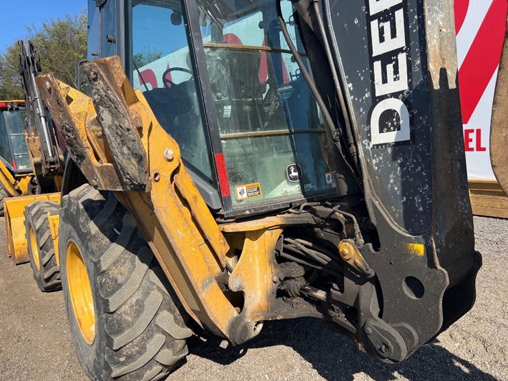 deere-410l-image-31