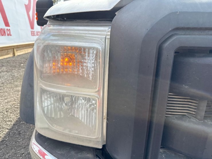 2016-ford-f550-xl-image-25