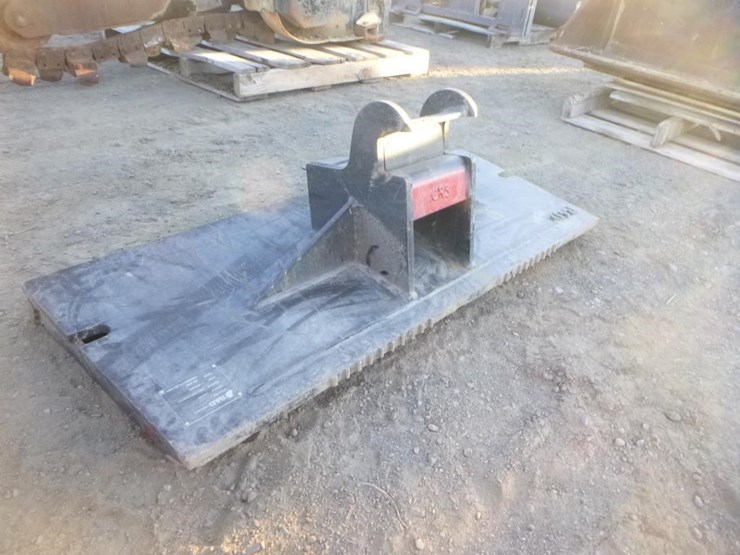 b&d-skid-steer-adapter-plate-image-4