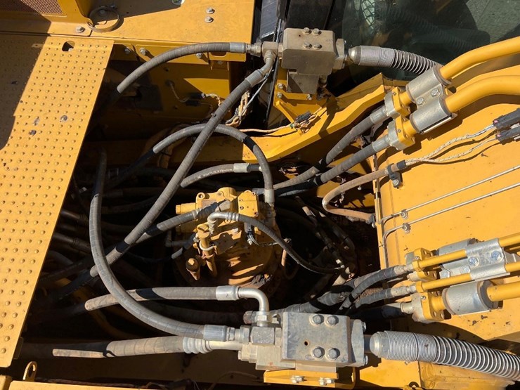 2019-caterpillar-336gc-image-17