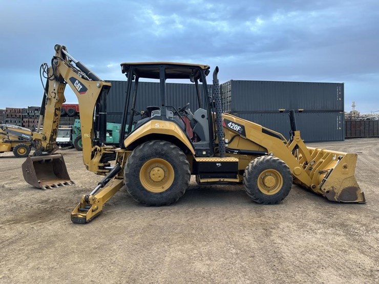 caterpillar-420f2-image-7