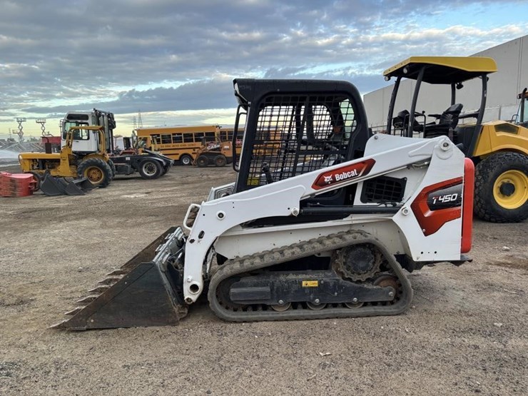 2023-bobcat-t450-image-5
