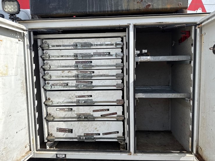 2016-ford-f550-xl-image-20