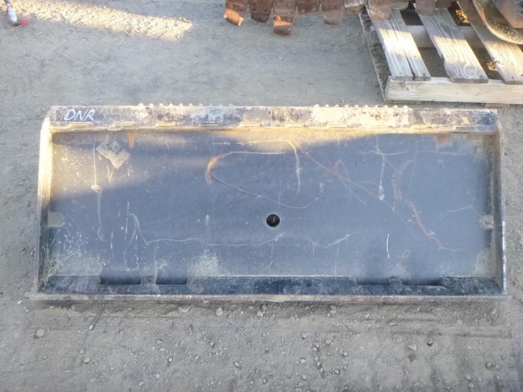 b&d-skid-steer-adapter-plate-image-5
