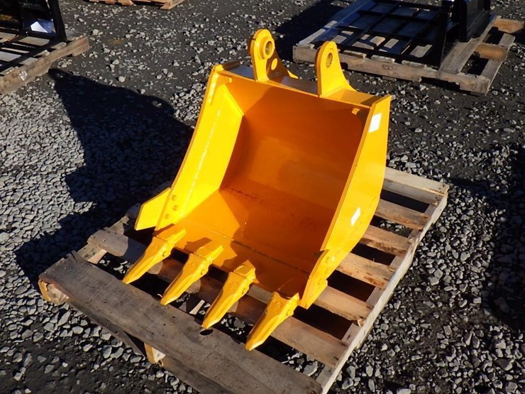 caterpillar-305-image-1