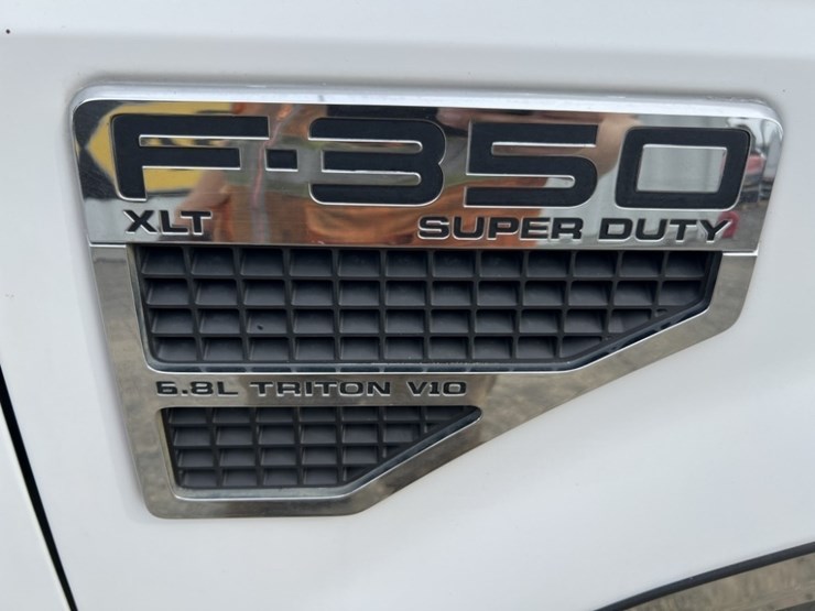 2010-ford-f350-xlt-image-15