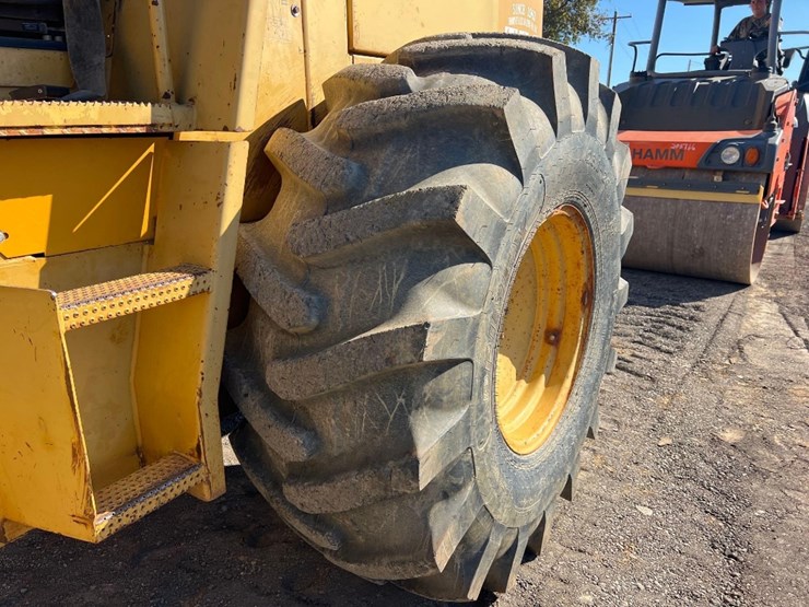 caterpillar-cp-563-image-14