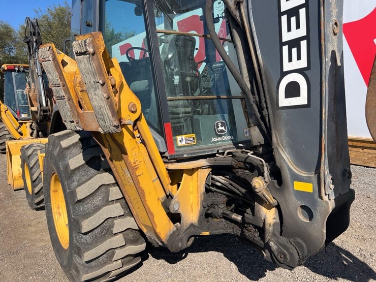 deere-410l-image-31