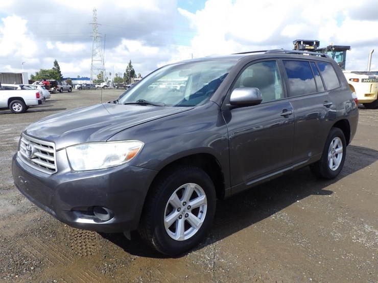 2010-toyota-highlander-image-1