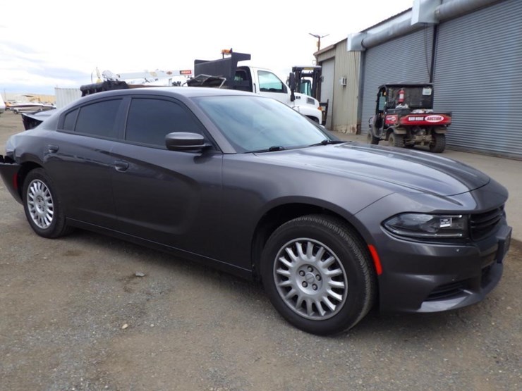 2021-dodge-charger-sedan-image-2