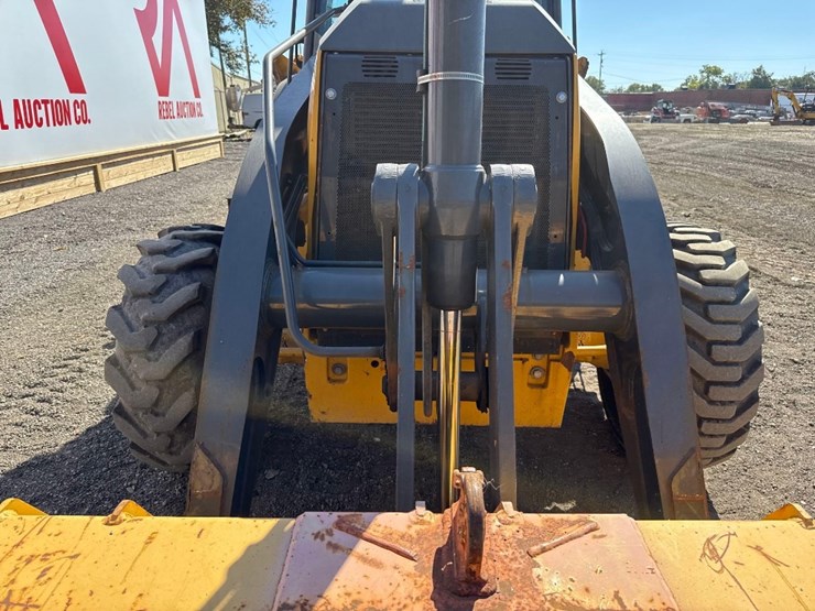 deere-410l-image-20