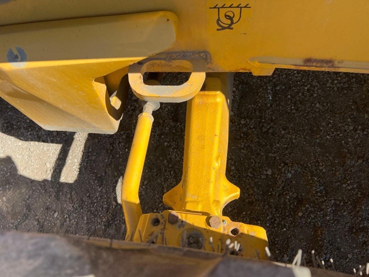 deere-410l-image-14