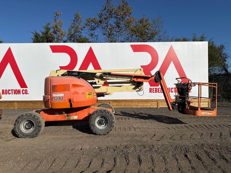2014-jlg-4550aj-series-ii-manlift-image-1