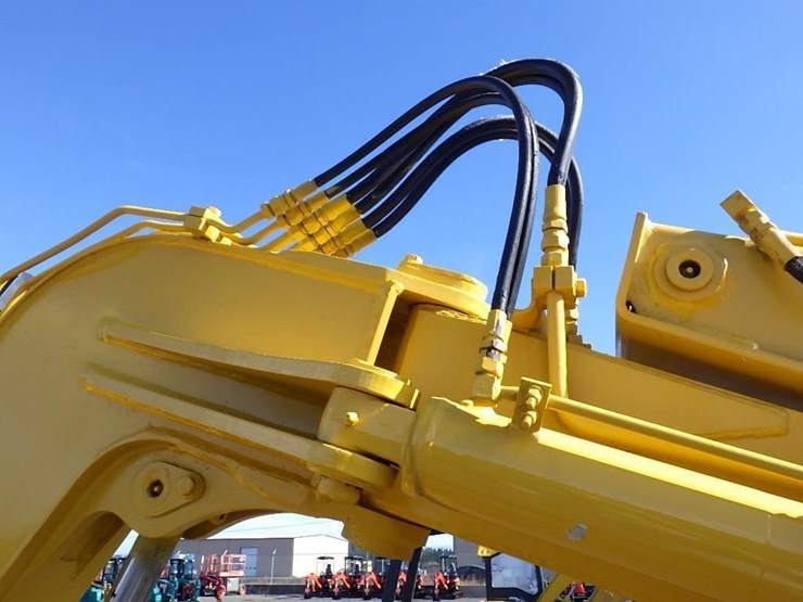 komatsu-pc28uu-image-17