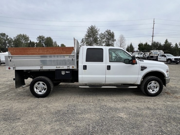 2010-ford-f350-xlt-image-3