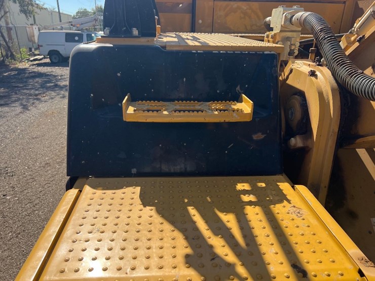 2021-caterpillar-336gc-image-15